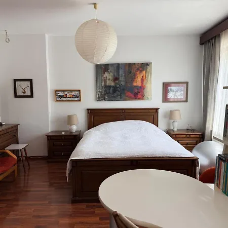 Designer Townhouse In Arnavutkoey, On The Bosphorus דירה איסטמבול
